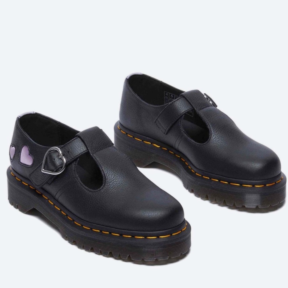 Dr. Martens Polley Heart shoes